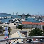 Casa de hóspedes & Marina View