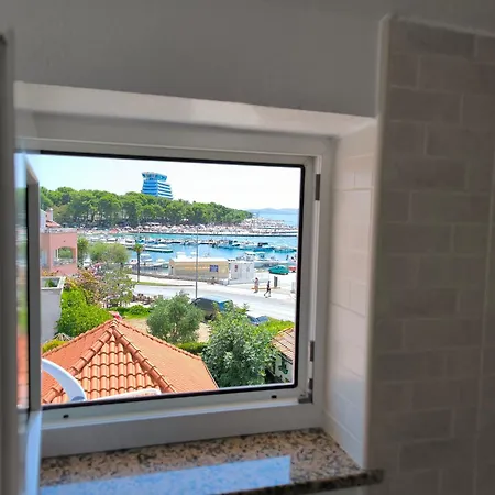 & Marina View בית הארחה וודיצה