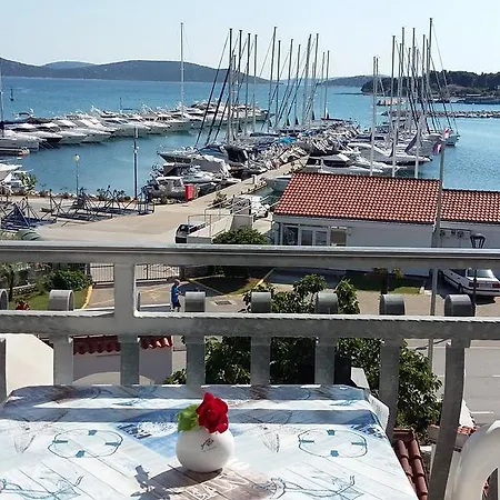 & Marina View 3* Vodice