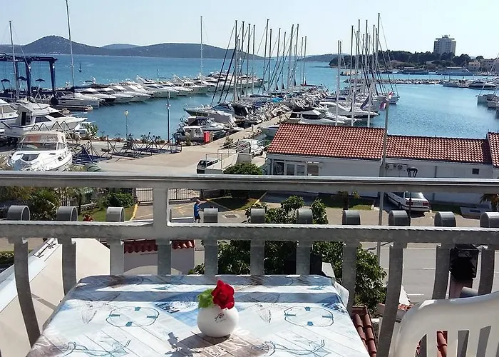 & Marina View 3* Vodice