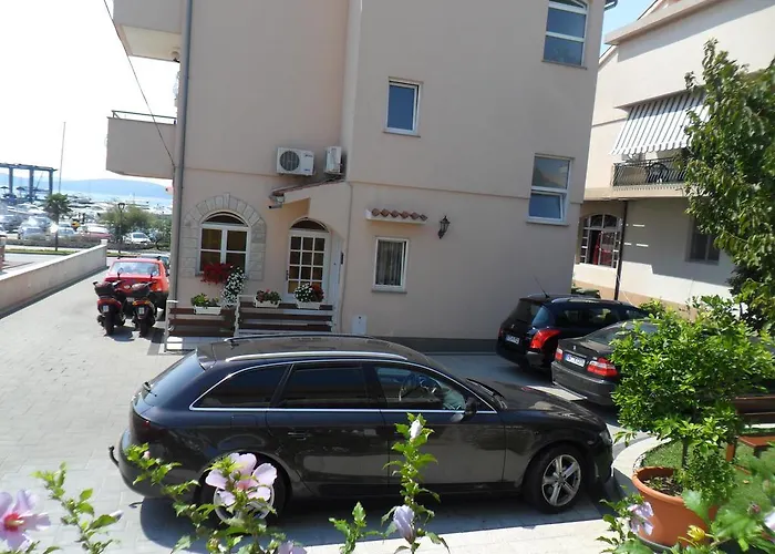 & Marina View ゲストハウス